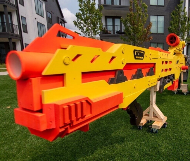 Massive Nerf gun that shoots 50mph darts breaks record